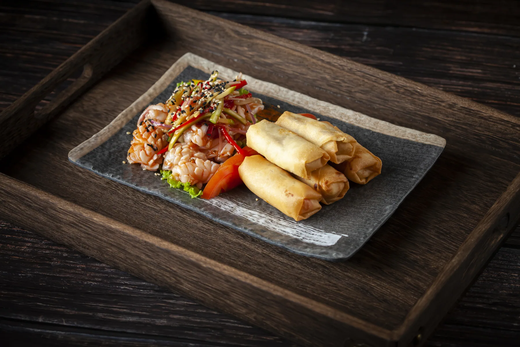 Crispy Spring Roll & Thai Sauce Cold Squid Platter